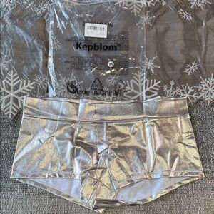 Kepblom Shiny Silver Metallic Shorts